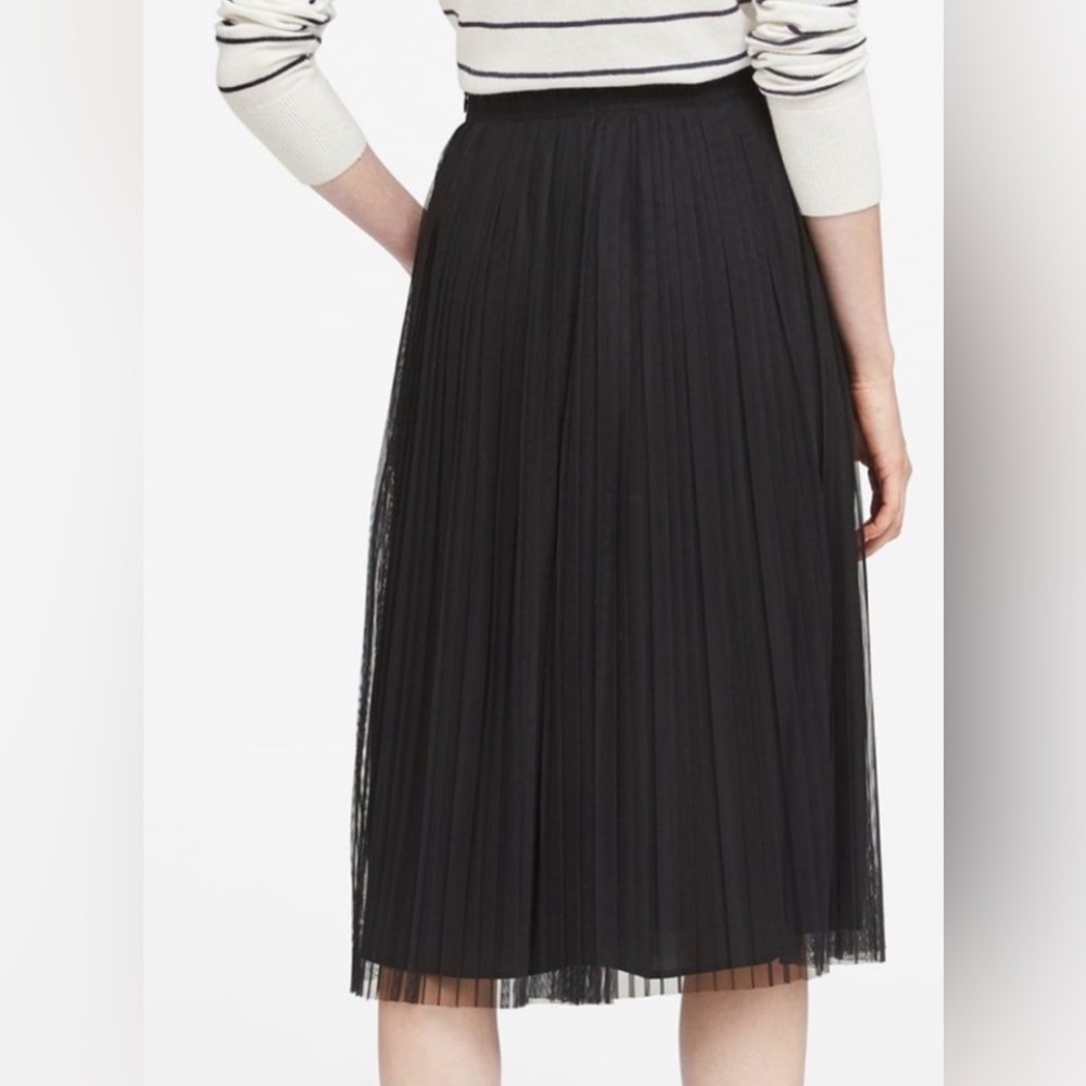 Banana Republic Tulle pleated midi skirt size 6